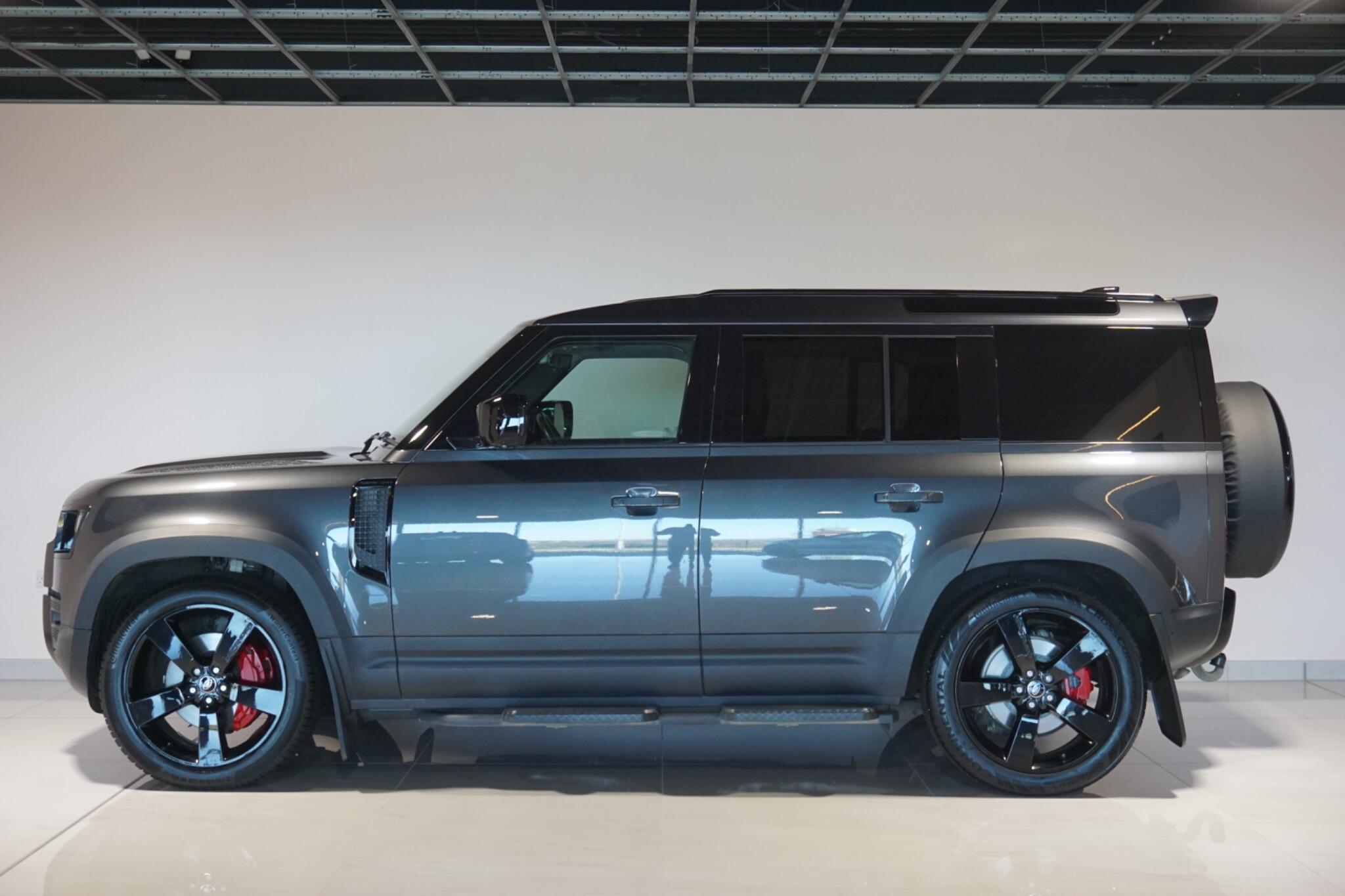 Land Rover Defender 110 3.0 D300 MHEV HSE Hard Top SUV 5dr Diesel Auto 4WD MWB Euro 6 (s/s) (300 ps)